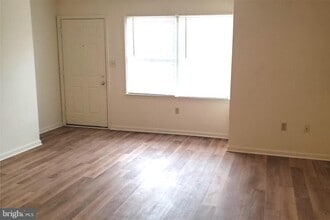 121 S 3rd St in Oxford, PA - Building Photo - Building Photo