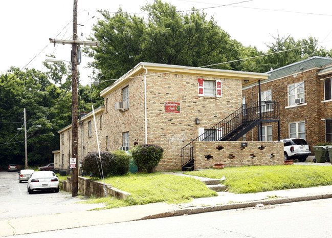 Belvedere Oaks in Memphis, TN - Building Photo - Building Photo