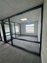 22760 Hawthorne Blvd in Torrance, CA - Foto de edificio - Building Photo