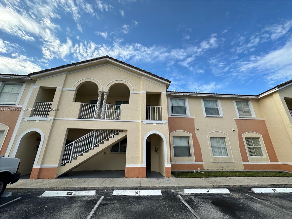 1661 SE 29th Ct in Homestead, FL - Building Photo