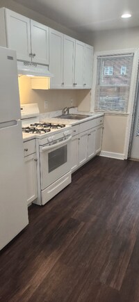 5560 Midwood Ave photo'