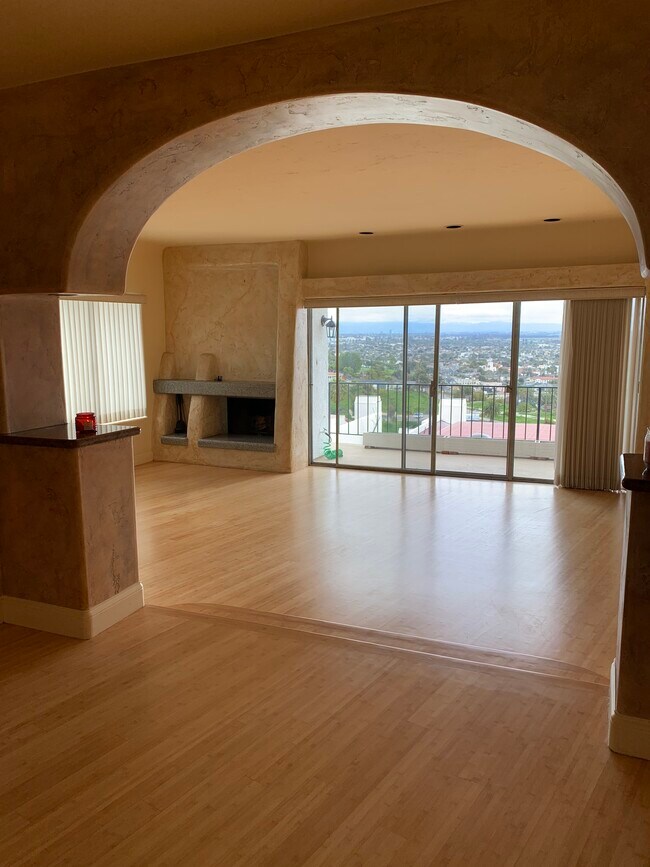 826 Overlook Dr Rentals in Ventura, CA