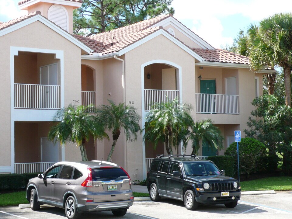 9863 Perfect Dr in Port St. Lucie, FL - Building Photo