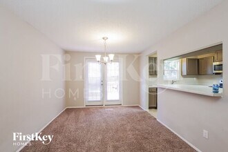7333 Brigmore Dr in Charlotte, NC - Building Photo - Building Photo