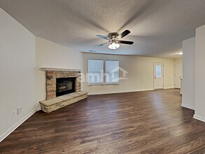 2130 Summer Breeze Way in Greenwood, IN - Building Photo - Building Photo