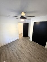 12 New Sugar Creek Rd in Fenton, MO - Building Photo - Building Photo