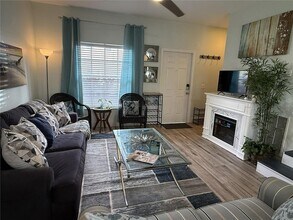 3304 Lisa Ln in Naples, FL - Building Photo - Building Photo