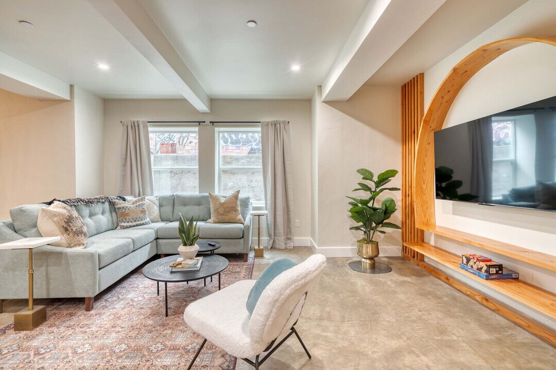 4065 N Mississippi Ave in Portland, OR - Foto de edificio