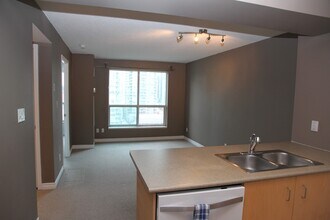 410 Queens Quay W in Toronto, ON - Building Photo - Building Photo