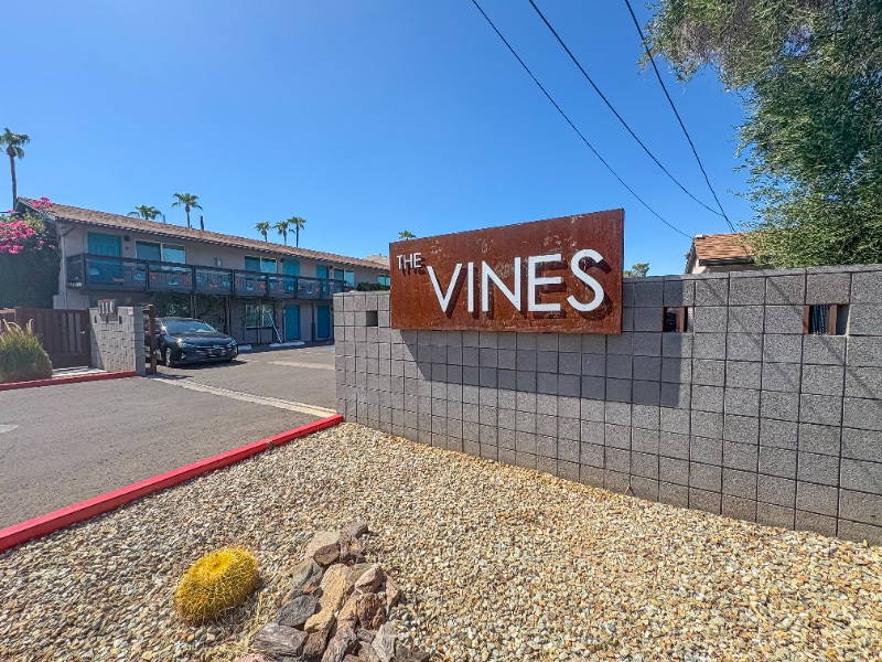 1110 E Highland Ave-Unit -15 in Phoenix, AZ - Building Photo