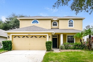 9826 White Barn Way in Riverview, FL - Building Photo