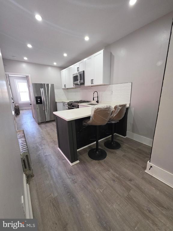 property at 306 S 10th St