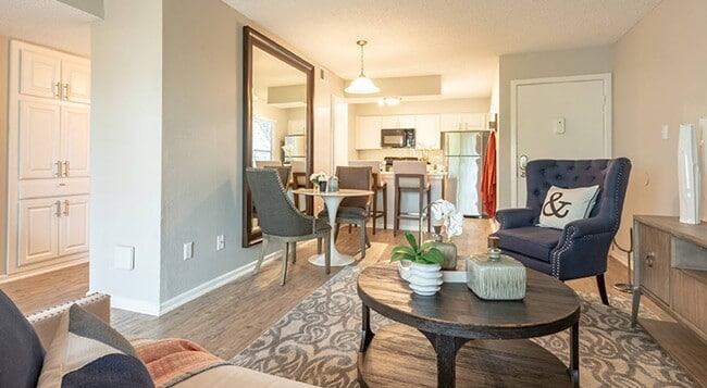 3517 N Hills Dr, Unit BB203 in Austin, TX - Building Photo - Building Photo