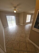 3726 Palm Desert Ln, Unit 5218 in Orlando, FL - Foto de edificio - Building Photo