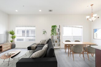 1752 N Kingsley Dr. in Los Angeles, CA - Foto de edificio - Building Photo
