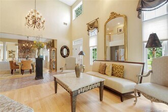 1 Priorwood Gardens in Cromwell, CT - Building Photo - Building Photo