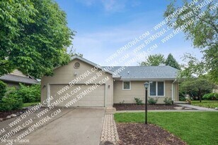 2512 NW 14th St in Ankeny, IA - Building Photo