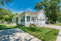 308 W 3rd Ave in El Dorado, KS - Foto de edificio - Building Photo