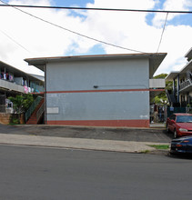 94-121 Pupupuhi St in Waipahu, HI - Foto de edificio - Building Photo