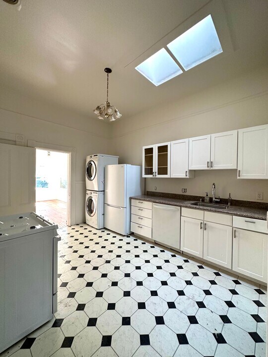 3929 Sacramento St in San Francisco, CA - Building Photo