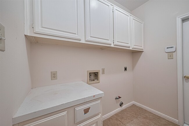 1327 W Forest Dr