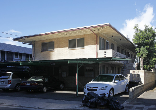 1222 Makaloa St in Honolulu, HI - Building Photo - Building Photo