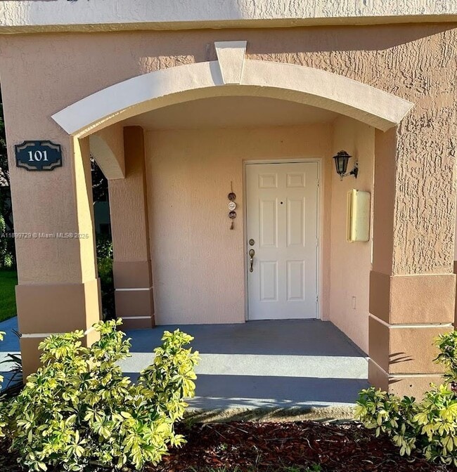 property at 1270 SE 28th Ct