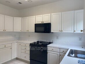20 Ashby Ln in Newark, NJ - Building Photo - Building Photo