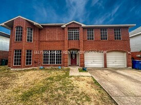 2410 Richfield Dr in Garland, TX - Building Photo