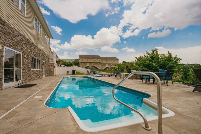 The Villas at Happy Valley in State College, PA - Building Photo - Building Photo