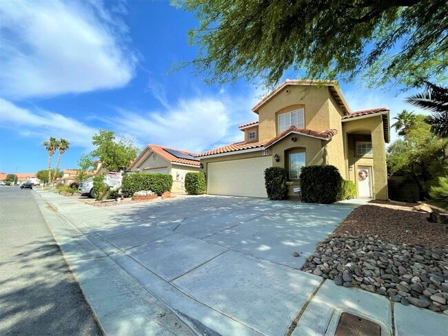 736 Roddenberry Ave in Las Vegas, NV - Building Photo - Building Photo