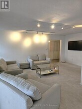 10-1710 Edgecliff Golfway in Toronto, ON - Building Photo - Building Photo