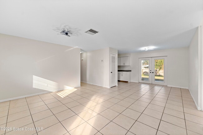 420 S Tropical Trail in Merritt Island, FL - Building Photo - Building Photo