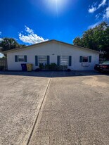 417 N E St in Lake Worth Beach, FL - Building Photo