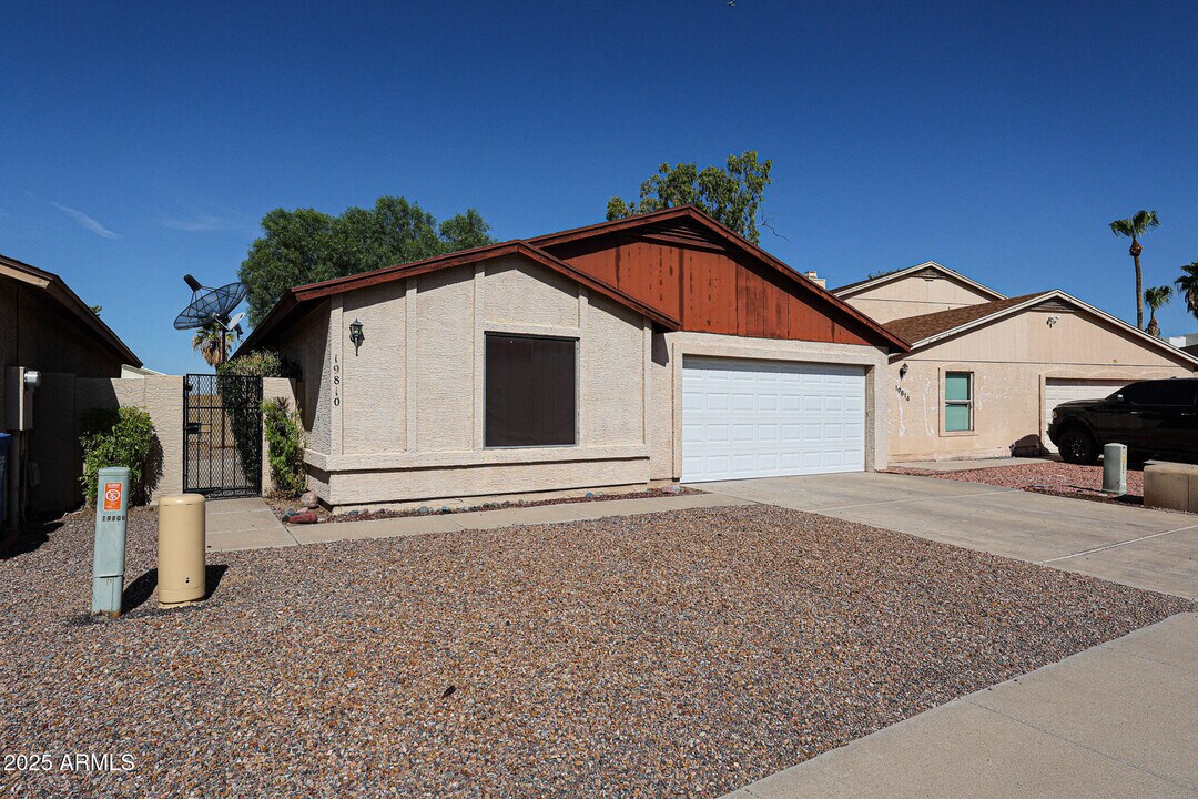 19810 N 4th St in Phoenix, AZ - Building Photo