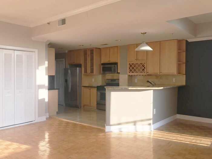 610 Newark St-Unit -8D in Hoboken, NJ - Building Photo