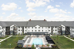 The Carlyle at Chatham Hills Apartments