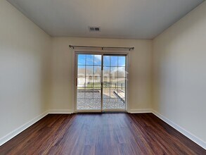 15015 Silver Thorne Way in Carmel, IN - Building Photo - Building Photo
