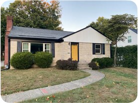 5920 Rosslyn Ave in Indianapolis, IN - Building Photo