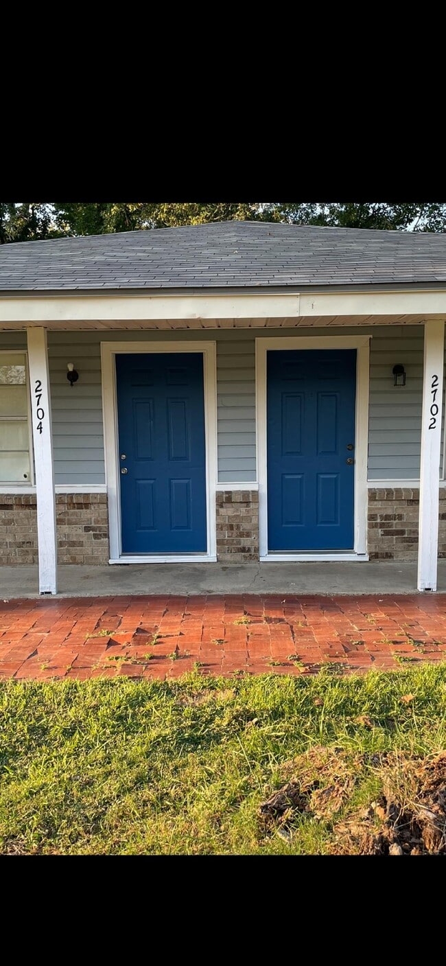 property at 2704 Houston St