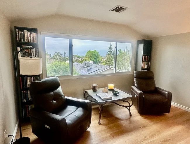 516 Nottingham Dr in Redlands, CA - Building Photo - Building Photo