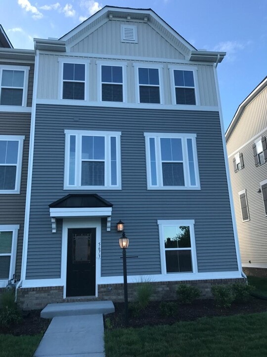 5673 Freewill Ln in Virginia Beach, VA - Building Photo