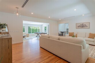 920 Alava Ave in Coral Gables, FL - Building Photo - Building Photo