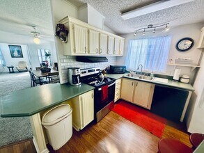 2399 Coconut Palm Dr in Palm Bay, FL - Building Photo - Building Photo