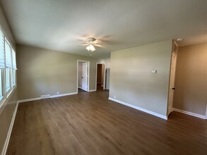 11218 Eastern Ave in Kansas City, MO - Building Photo - Building Photo