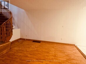 48 Yellow Brick Rd in Brampton, ON - Building Photo - Building Photo