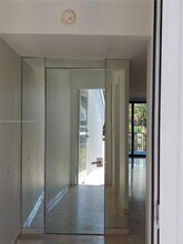 255 Poinciana Island Dr in Sunny Isles Beach, FL - Building Photo - Building Photo