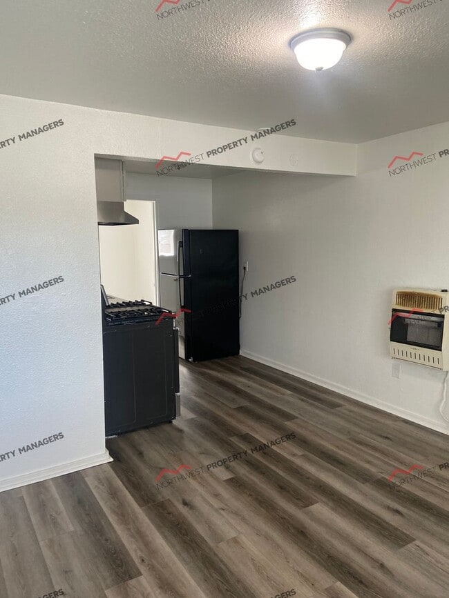 8814 Wadsworth St SW in Tacoma, WA - Building Photo - Building Photo