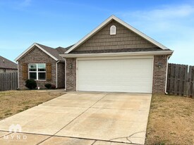 709 Copper St in Lowell, AR - Building Photo