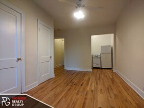 546 W Wellington Ave, Unit #540-307 in Chicago, IL - Building Photo - Building Photo